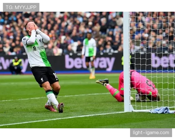 奥纳纳神勇救主助维拉逆转，英超争冠悬念再起