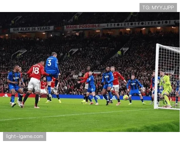 药厂主场展现强劲实力，迎来德甲冠军争夺的持续提升态势。