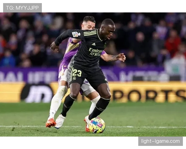 祖布门迪面对皇马中场群的防守与出球表现分析