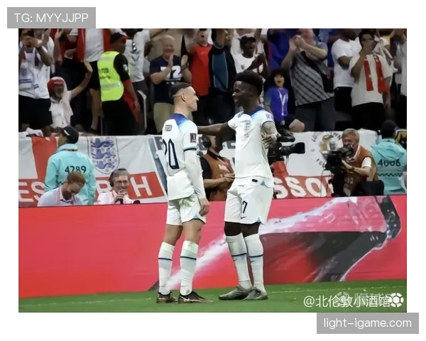 萨卡与福登:边路核心和中路组织者的功能差异解析 萨卡与福登:边路核心和中路组织者的功能差异解析