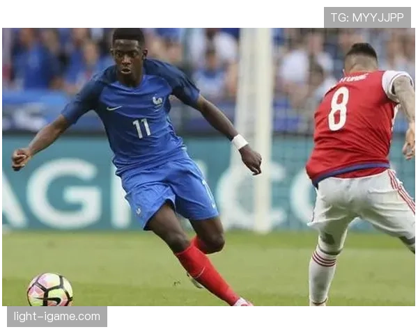 莱万多夫斯基国家队与俱乐部核心地位构建路径对比 莱万多夫斯基国家队与俱乐部核心地位构建路径对比