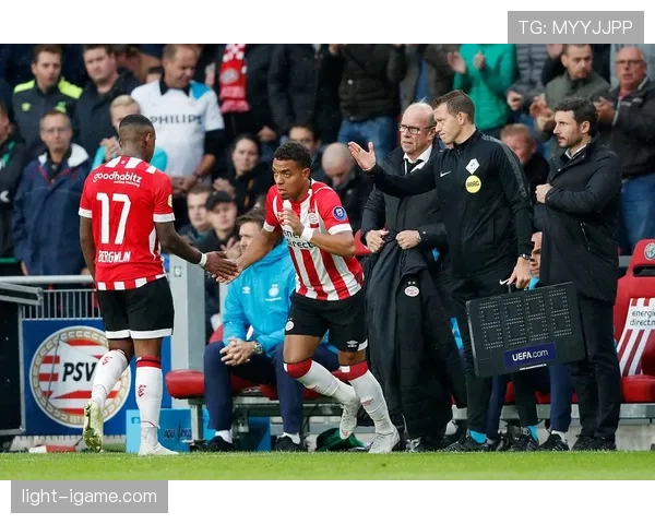 登贝莱训练迟到被罚买全队咖啡，结果他直接包下巴黎一整条街的精品店